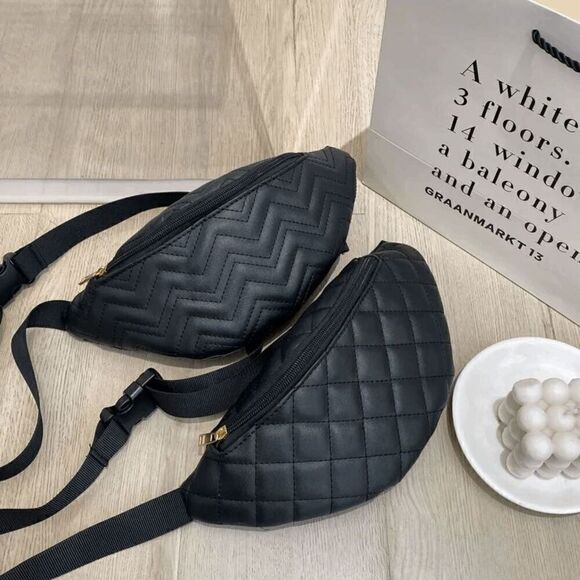 Elizabeth Besich Handbags - Ladies Black Fanny Pack